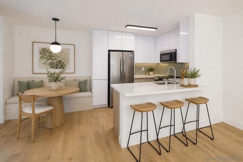 105-3020 Cowley Way, San Diego, CA, 92117-6871 | Card Image