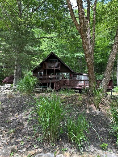 86 Cedar Creek Ln, Independence, VA, 24348-4621 | Card Image