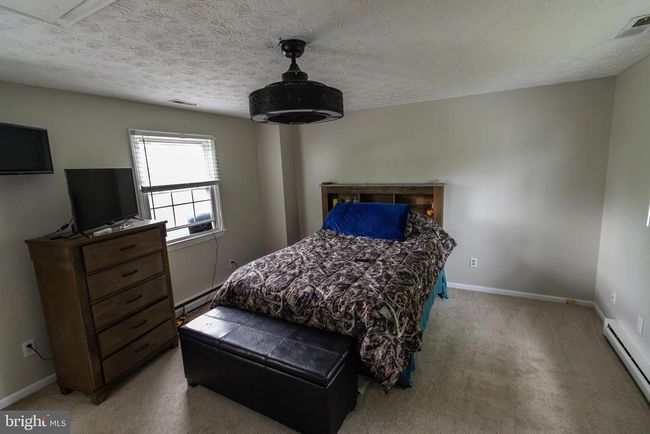7979 Main St, House other with 3 bedrooms, 2 bathrooms and null parking in MIDDLETOWN VA | Image 18