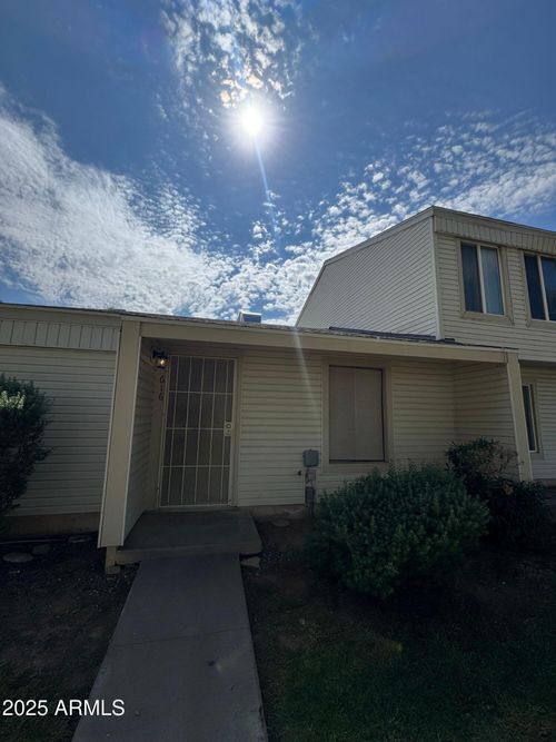616 E Strahan Dr, Tempe, AZ, 85283-3729 | Card Image