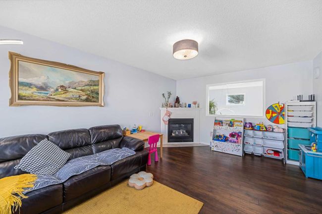 100 Country Hills Cove Nw, Home with 3 bedrooms, 2 bathrooms and 2 parking in Calgary AB | Image 14