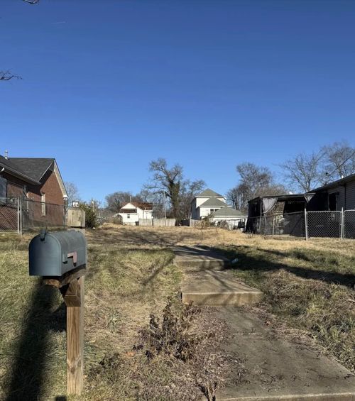 1630 12th Ave N, Nashville, TN, 37208-2027 | Card Image