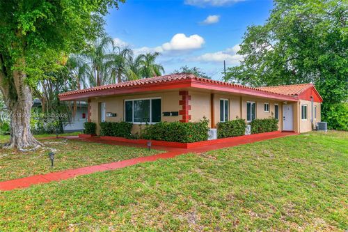 4-17001 Ne 20th Ave, North Miami Beach, FL, 33162-3245 | Card Image