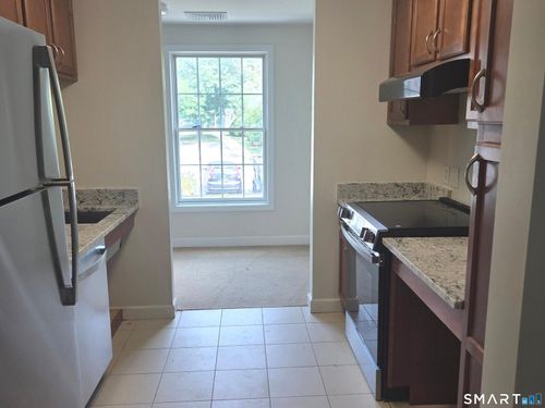 36-1 Birch Dr, Stamford, CT, 06902-4658 | Card Image