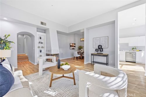 261 N Skyline, Thousand Oaks, CA, 91362 | Card Image