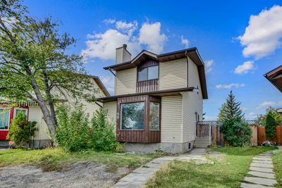 59 Whitehaven Rd Ne, House detached with 5 bedrooms, 3 bathrooms and 2 parking in Calgary AB | Image 1