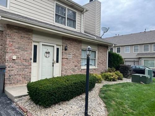 15511 Westminster Dr, Orland Park, IL, 60462-7792 | Card Image