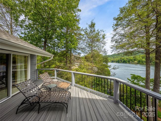 66 Country Club Village Drive, Condo with 3 bedrooms, 3 bathrooms and null parking in Lake Toxaway NC | Image 9