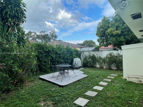 b-2851 Sw 26th St, Miami, FL, 33133-2115 | Card Image