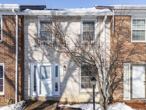 660 Dlyn St, Columbus, OH, 43228-2519 | Card Image