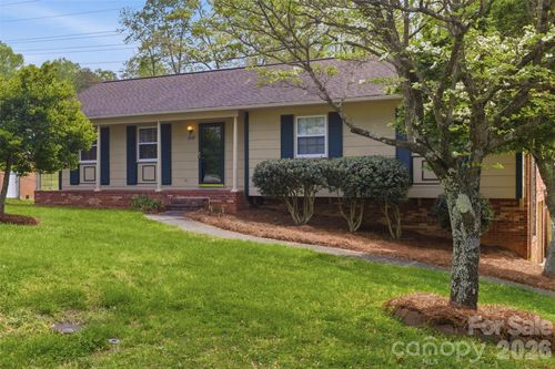 2545 Wood Valley Rd, Winston-Salem, NC, 27106-3669 | Card Image