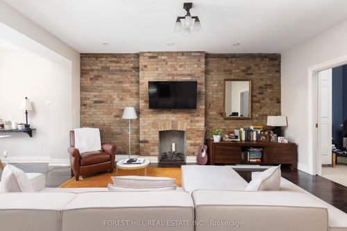3-105 Balmoral Ave, Toronto, ON, M4V1J5 | Card Image