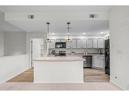 2c-2125 Calais Dr, Longmont, CO, 80504 | Card Image