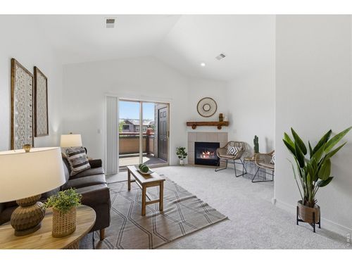 i-34-5220 Boardwalk Dr, Fort Collins, CO, 80525-7337 | Card Image