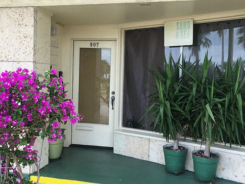907-909 University Blvd, Galveston, TX, 77550-5530 | Card Image