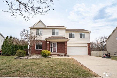 835 Golf Ridge Cir, Dundee, MI, 48131-9411 | Card Image