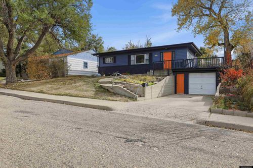 2321 E 6th St, Casper, WY, 82609-2557 | Card Image