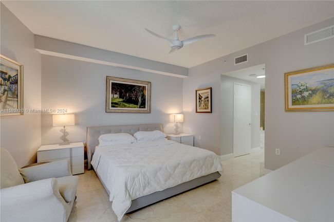 2602 - 16275 Collins Ave, Condo with 2 bedrooms, 2 bathrooms and null parking in Sunny Isles Beach FL | Image 32