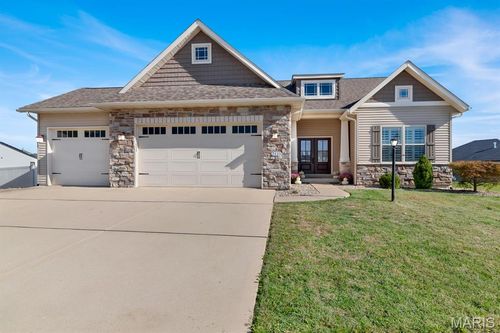 7125 Richmond Dr, Glen Carbon, IL, 62034-3009 | Card Image