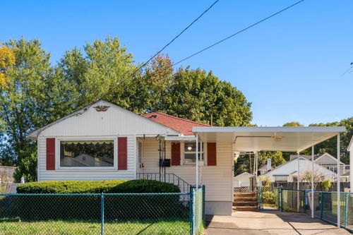 58 Princeton Ave, Waltham, MA, 02451 | Card Image