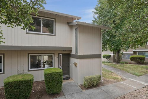 f-13 Oliva Dr, Novato, CA, 94947-7126 | Card Image