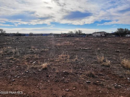 175 E Mackinac Dr, Paulden, AZ, 86334 | Card Image
