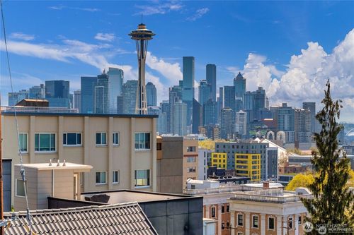 215 W Kinnear Pl, Seattle, WA, 98119-3730 | Card Image