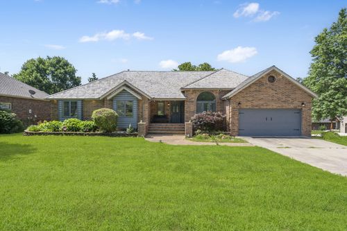 930 W Sherwood Dr, Springfield, MO, 65810-1620 | Card Image