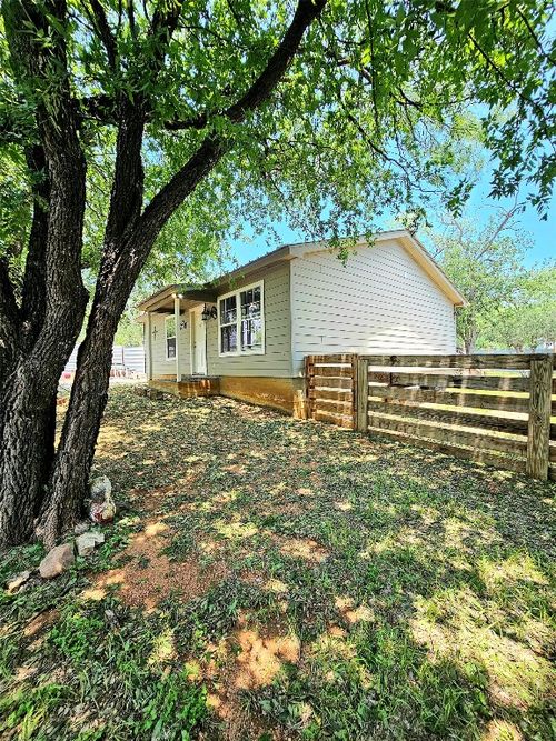 6637 River Oaks Dr, Kingsland, TX, 78639-4539 | Card Image
