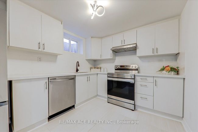 1579 Heathside Cres, House other with 7 bedrooms, 6 bathrooms and 4 parking in Pickering ON | Image 34