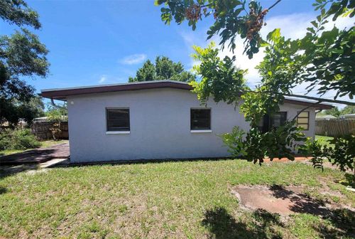 8035 Robin Rd, SEMINOLE, FL, 33777-3409 | Card Image