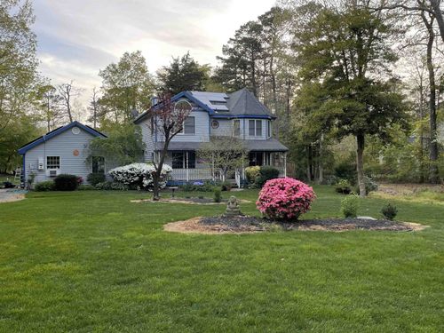 140 Cedar Ln E, Cape May Court House, NJ, 08210-1332 | Card Image