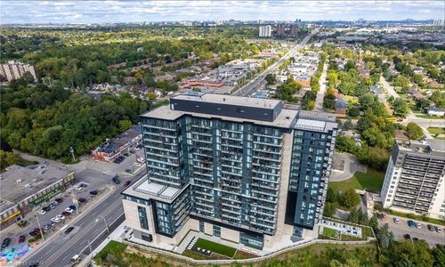 720-86 Dundas St E, Mississauga, ON, L5A1W4 | Card Image