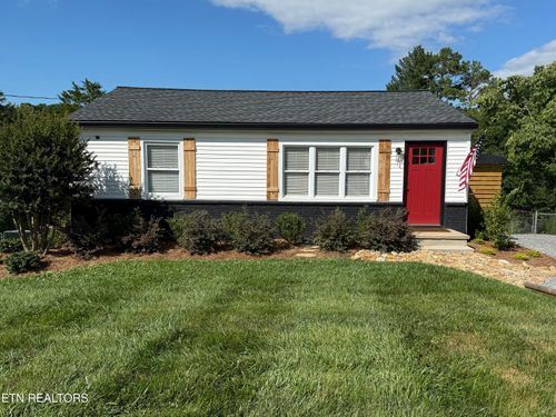 8024 Brickyard Rd, Powell, TN, 37849-5325 | Card Image