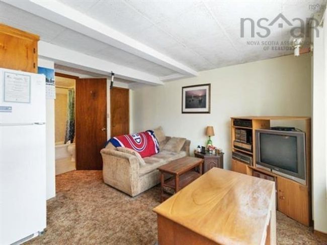 66 Maple Ave, Home with 6 bedrooms, 0 bathrooms and null parking in Lunenburg NS | Image 24