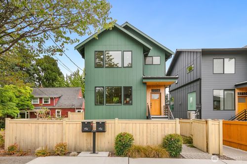 7714 30th Ave Nw, Seattle, WA, 98117-4626 | Card Image