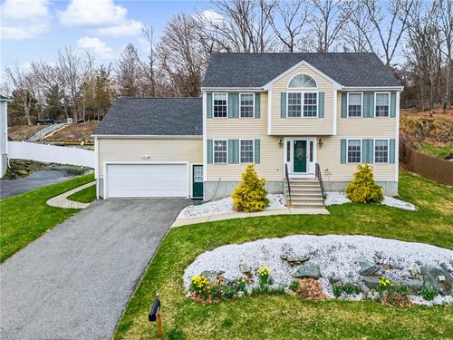 13 Bernon Dr, Lincoln, RI, 02865-2329 | Card Image