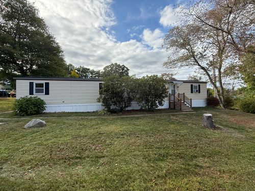 8 Sunshine Ter, North Grosvenordale, CT, 06255-1529 | Card Image