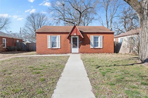 217 Whitelaw Ave, East Alton, IL, 62024-1513 | Card Image