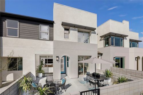3238 South Pearl Way, Ontario, CA, 91710 | Card Image