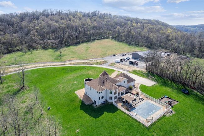 221 Pitgas Rd, House other with 5 bedrooms, 5 bathrooms and 3 parking in Clarksville PA | Image 4