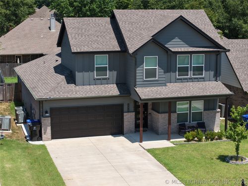 2416 W Birmingham St, Broken Arrow, OK, 74011-1470 | Card Image