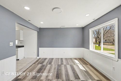 1203 Warwick Dr, Lansing, MI, 48910-4355 | Card Image