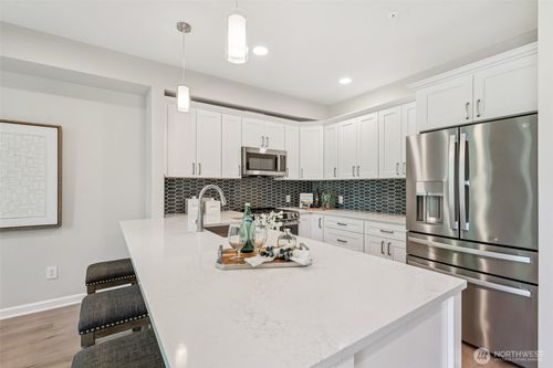 apt-15-2840 139th Ave Se, Bellevue, WA, 98005-4078 | Card Image