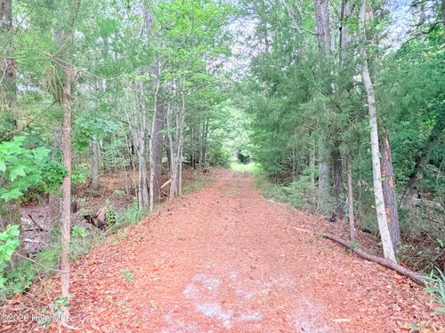 6 Grant Cir, Sneads Ferry, NC, 28460-7565 | Card Image