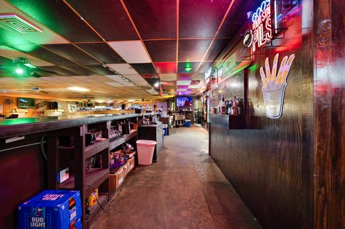 1734 N Main St, Paris, TX, 75460-2658 | Card Image
