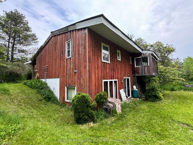 585250 Sideroad 10 A, House other with 2 bedrooms, 1 bathrooms and 4 parking in Municipality Of Grey Highlands ON | Image 4