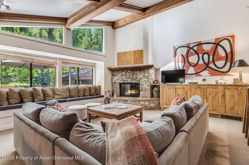 b-851 S Ute Ave, Aspen, CO, 81611-2198 | Card Image