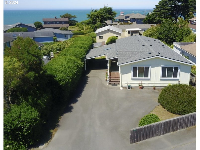 Sea Cliff Dr, Brookings, OR 97415