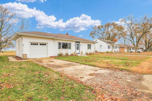 200 N Lincoln St, Thomasboro, IL, 61878-9733 | Card Image